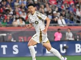 亚马尔成为西甲历史上首位西班牙赛季最佳球员